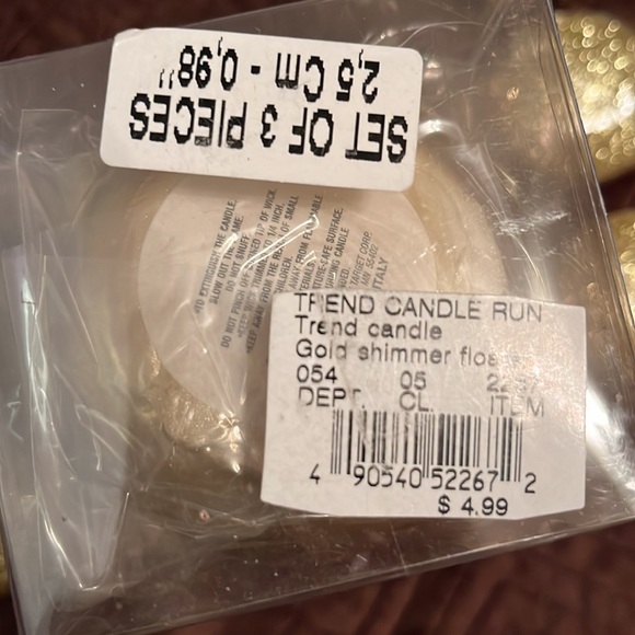 Gold Floating Candles, Set of 19, Assorted Sizes - Picture 3 of 6